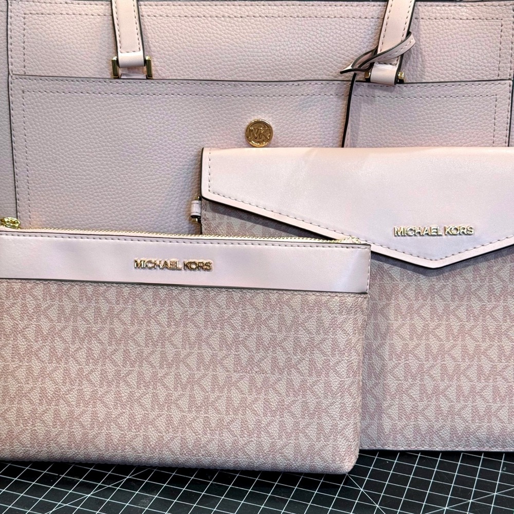 Michael Kors 3-in-1 Tote Bag Set Blush Pink Leather Logo Pouch Wristlet Laptop
